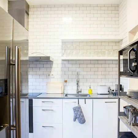 Historical Ribeira Duplex, Magellan House