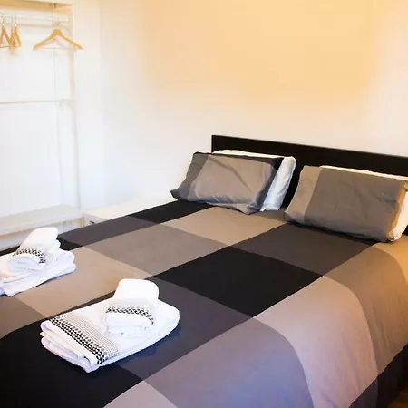 Apartment Historical Ribeira Duplex, Magellan House Porto