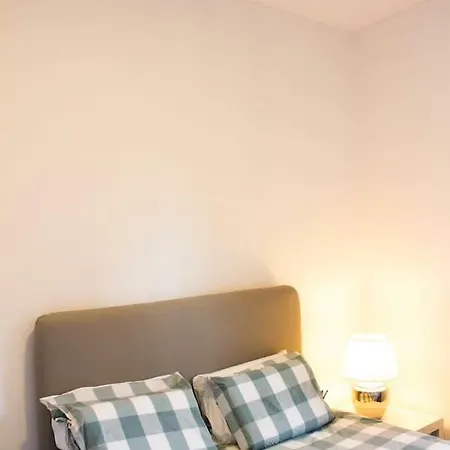 Apartment Historical Ribeira Duplex, Magellan House Porto
