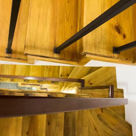Apartment Historical Ribeira Duplex, Magellan House Porto